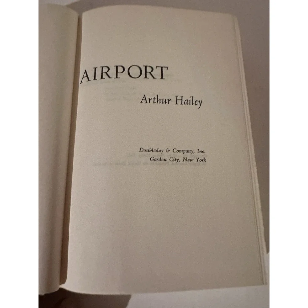 Airport by Arthur Hailey Hardcover 1968 DOUBLEDAY Book Club Edition W/ DJ